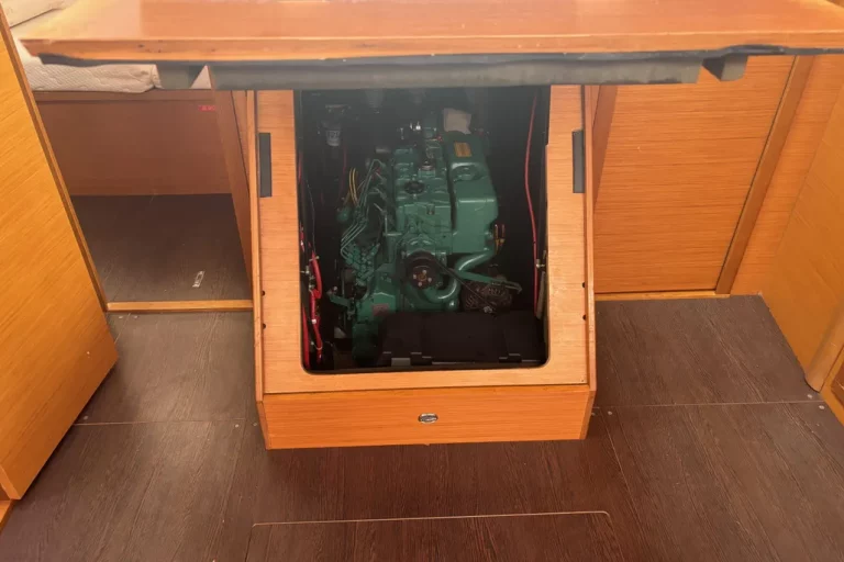 2021-dufour-470-sail-9827708-20250623034811268-1