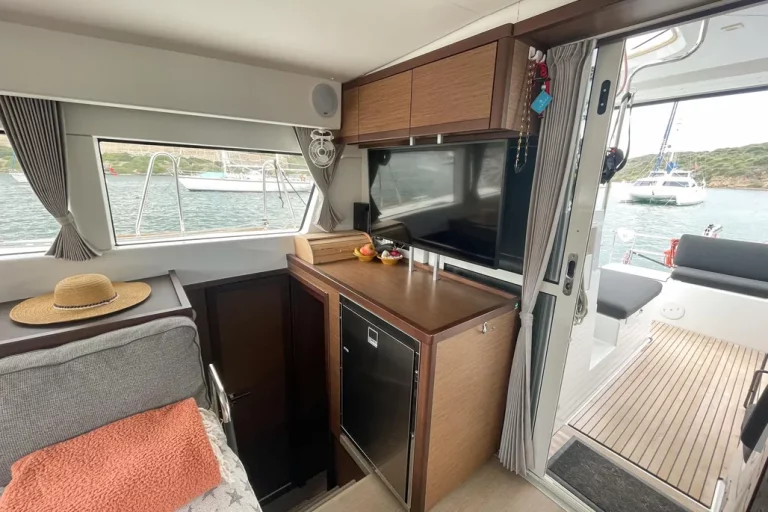 2022-lagoon-40-sail-9340640-20240415091127005-1_XLARGE