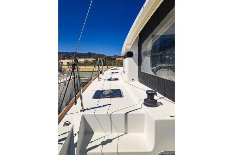 2022-lagoon-40-sail-9340640-20251002053007663-2