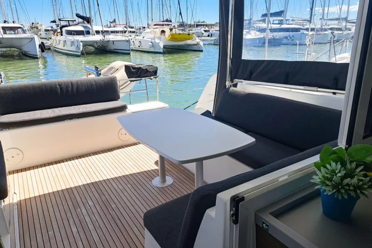 2022-lagoon-40-sail-9340640-20251002053251783-3