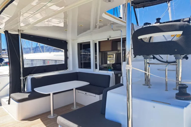 2022-lagoon-40-sail-9340640-20251002053504583-3