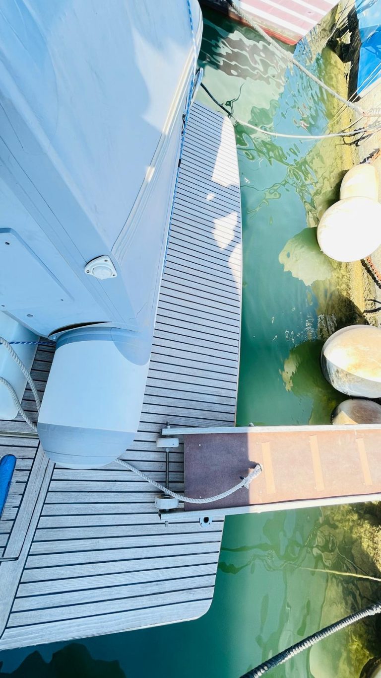 beneteau-antares-fly-9-80-12_1752848095577