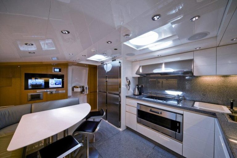 maiora-31dp-interior-galley-3