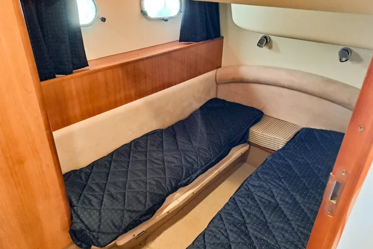 2002-princess-45-flybridge-power-9831490-20250608043753255-1_XLARGE