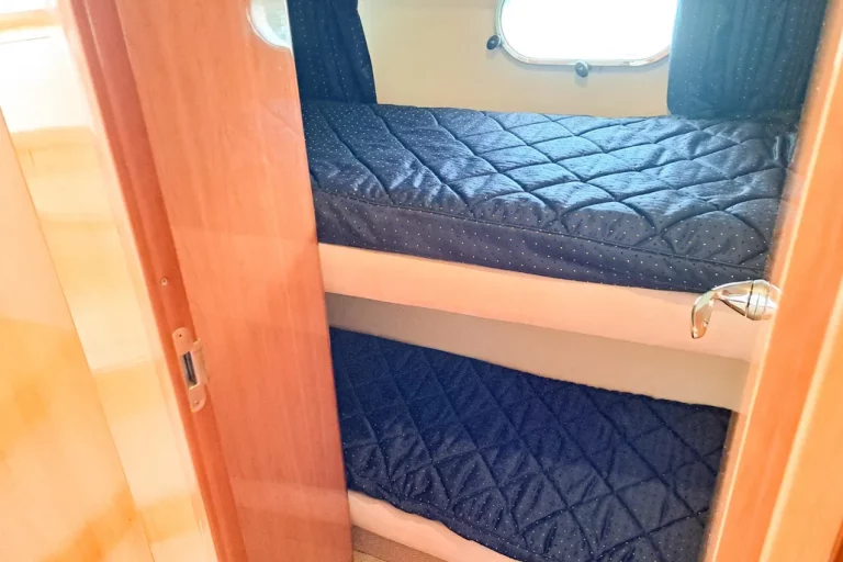 2002-princess-45-flybridge-power-9831490-20250608043757106-1_XLARGE