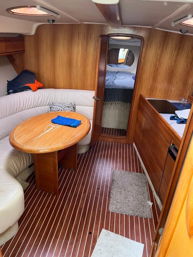 bavaria-yachts-38-sport-ht-17_1765277752743