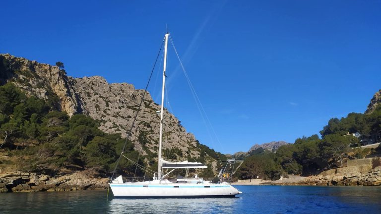 beneteau-oceanis-430-10_1763549381395