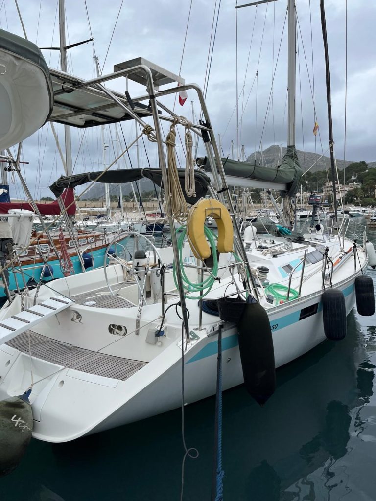 beneteau-oceanis-430-1_1763549379800