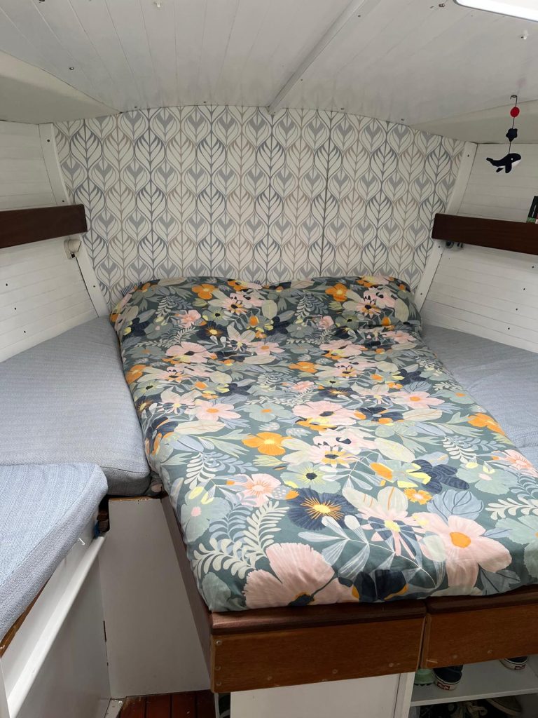 beneteau-oceanis-430-27_1763549384225