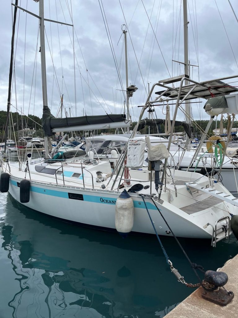 beneteau-oceanis-430-2_1763549380024