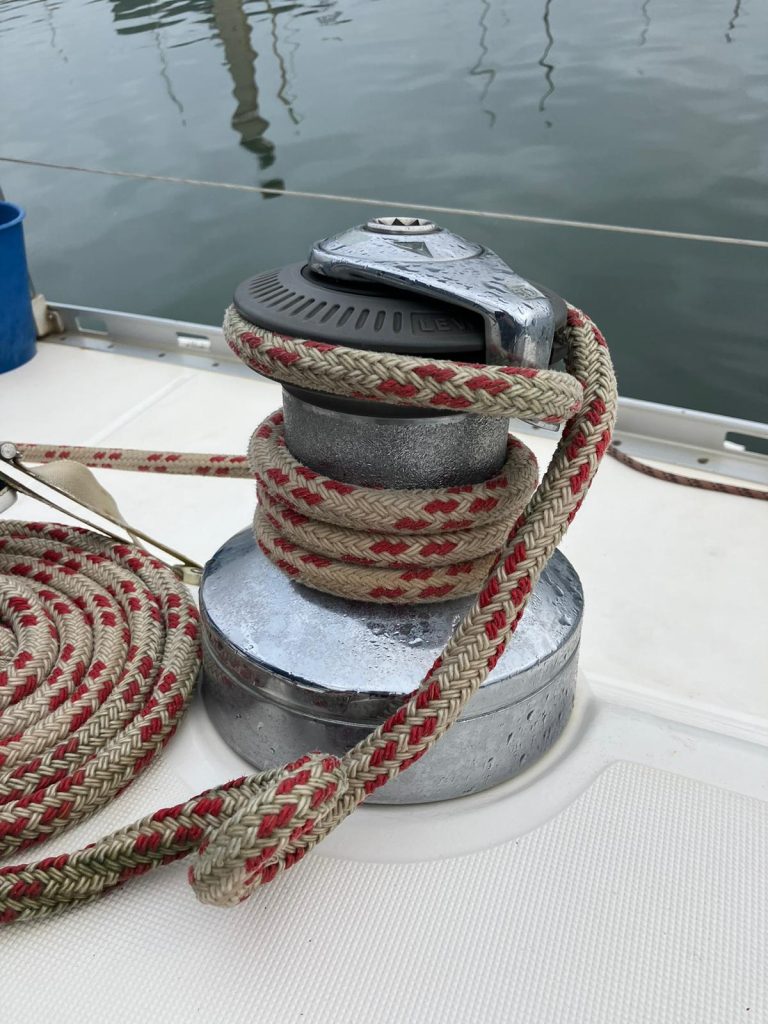 dufour-yachts-43-8_1781160656895