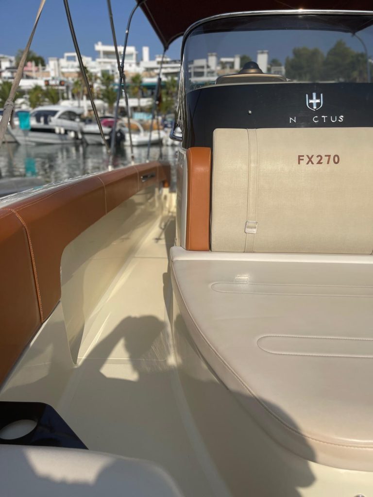 invictus-yacht-270-15_1756139945440