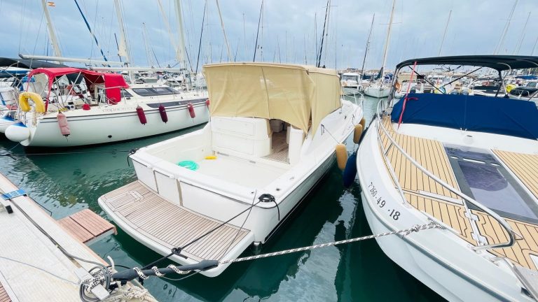 riviera-3000-offshore-11_1753437144572