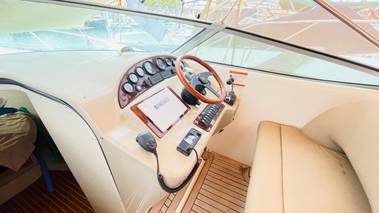 riviera-3000-offshore-14_1753437145031