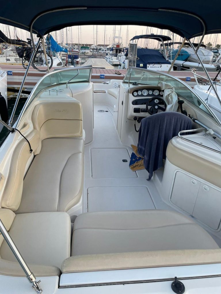 sea-ray-240-sundeck-16_1774962387947