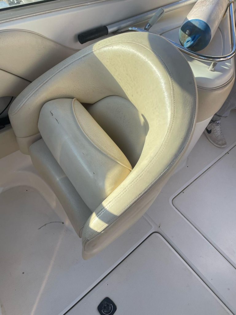 sea-ray-240-sundeck-2_1774962385636