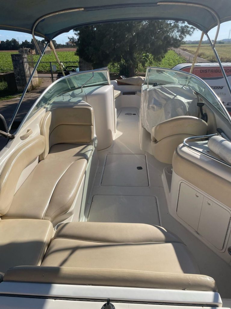 sea-ray-240-sundeck-7_1774962386521