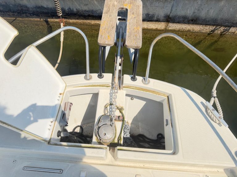 beneteau-flyer-7-sundeck-5_1783607433845