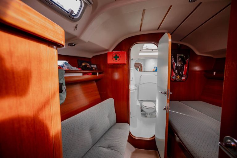 beneteau-oceanis-400-31_1789052428942
