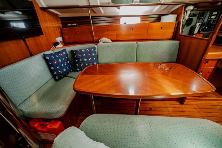 beneteau-oceanis-400-33_1789052429385