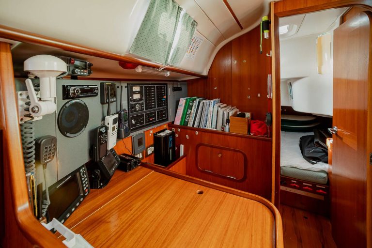 beneteau-oceanis-400-40_1789052433103