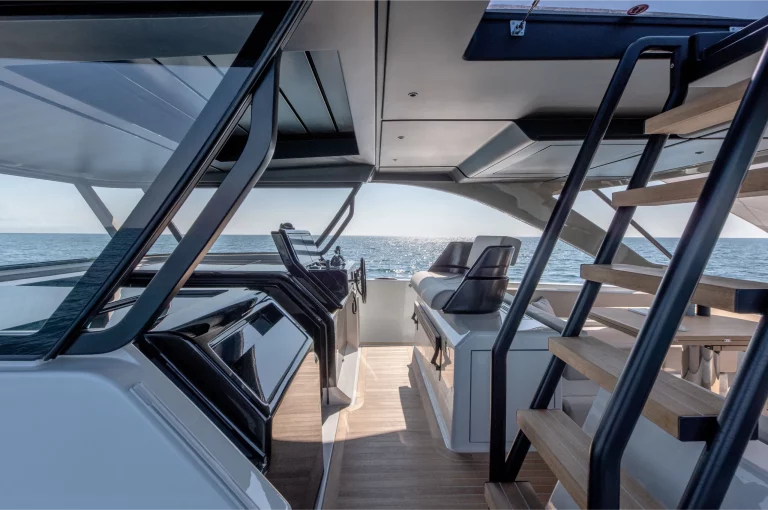 bluegame-yacht-bg54-exterior