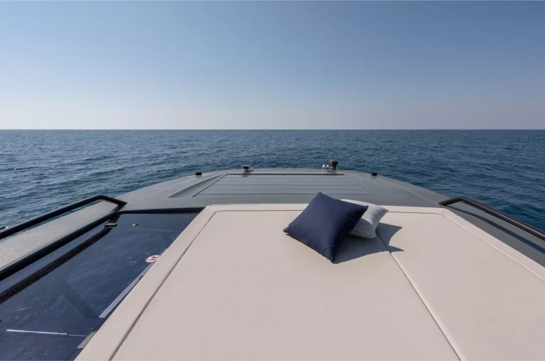 bluegame-yacht-bg54-sunbath-exterior