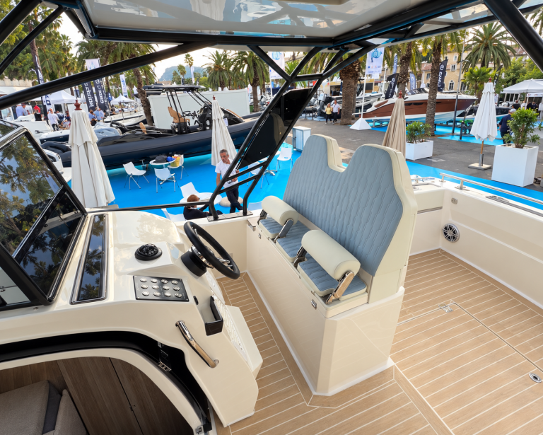 AS_MARINE_29_GLC_Catalogo_22_Cabina_nautica_con_asientos_gemelos_6_Horizontal